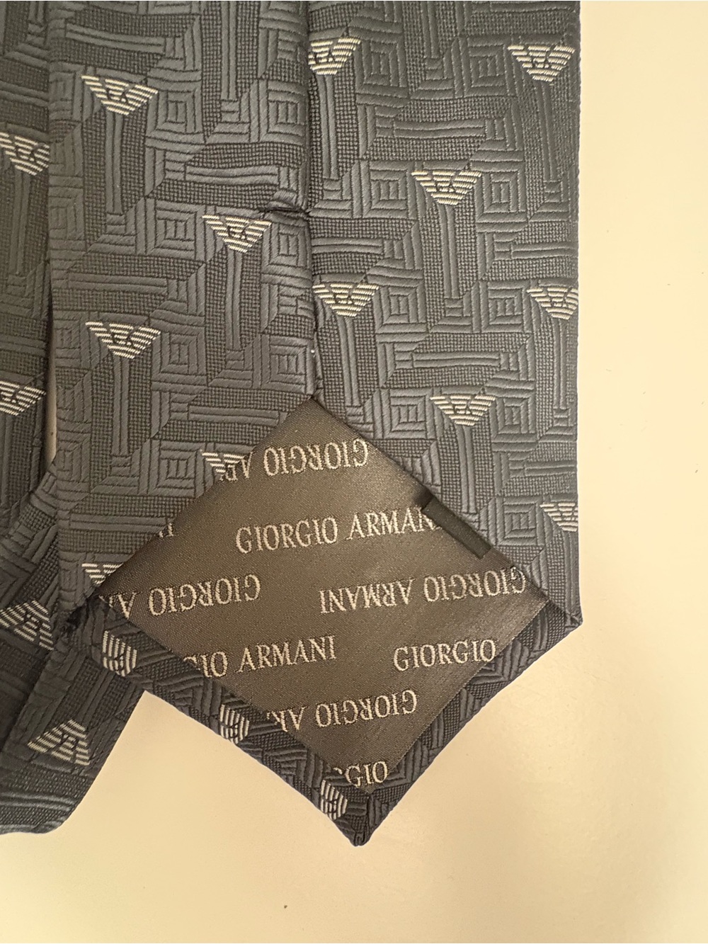 Giorgio Armani Silk Tie Gray Geometric Maze Pattern Eagle Logo Made In Italy Vtg